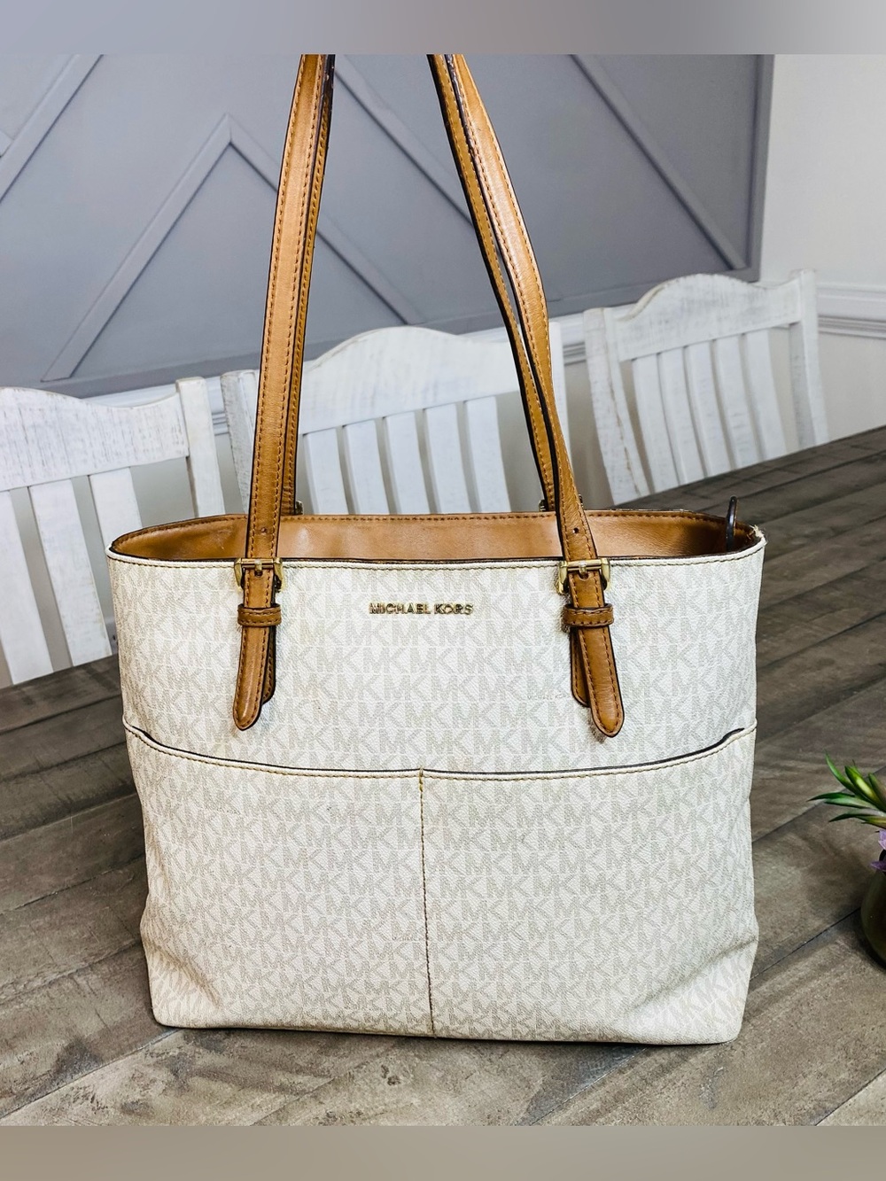 Michael Kors Bedford Large Pocket Tote Bag Vanilla Acorn Signature Logo MK